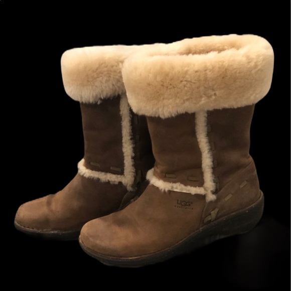 UGG Shoes - UGG Elijo boots